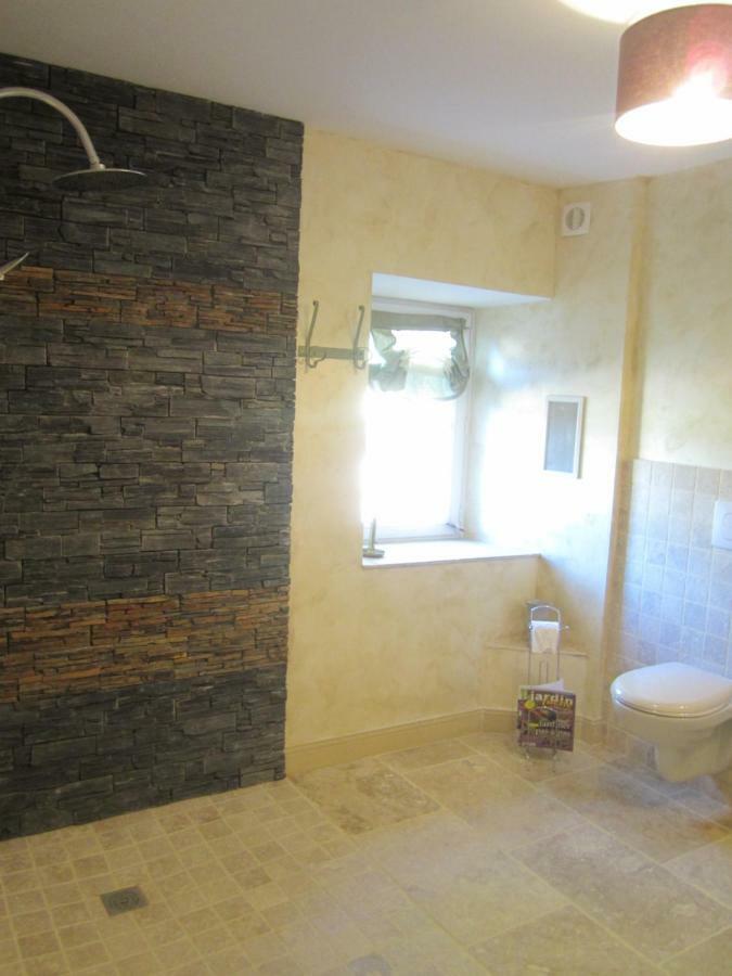 Le Manoir "Aux Douves" Bed & Breakfast Bazoges-en-Paillers Bagian luar foto